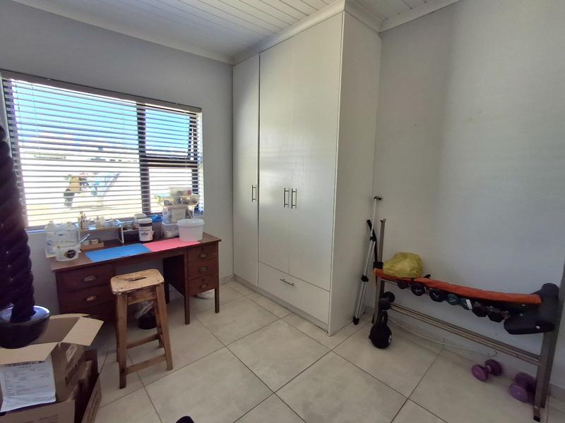 3 Bedroom Property for Sale in Britannia Bay Western Cape